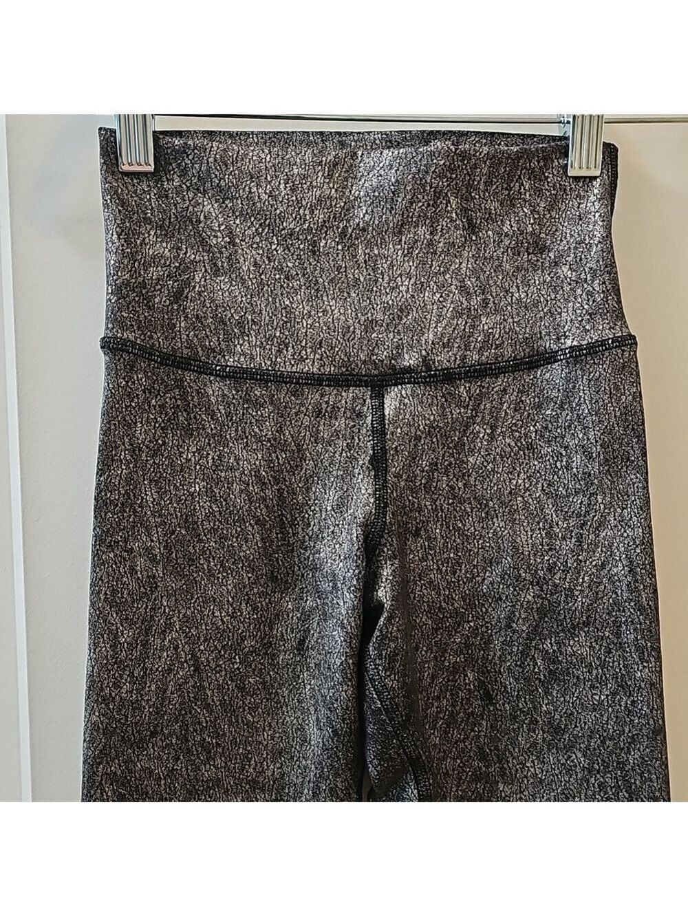 Alo full length metallic leggings - Picture 1 of 9